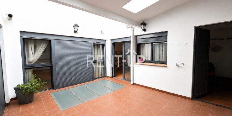Venta espectacular casa con piscina cubiertaen Novetlé, Ref. 1442