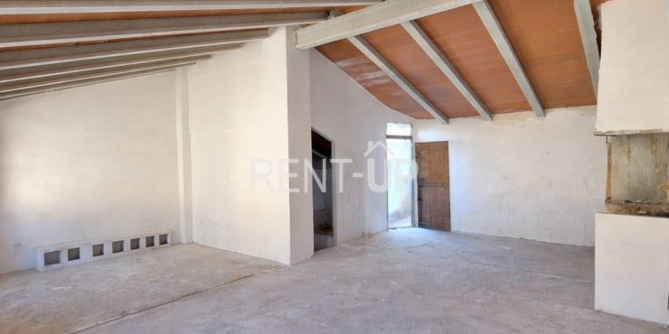 Venta de casa con tejado nuevo y estructura en perfecto estado en Xàtiva, Ref. 1467