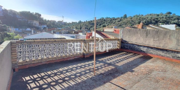 Venta 2 casas con terrazas en el centro de la población de L’Enova Ref.1469